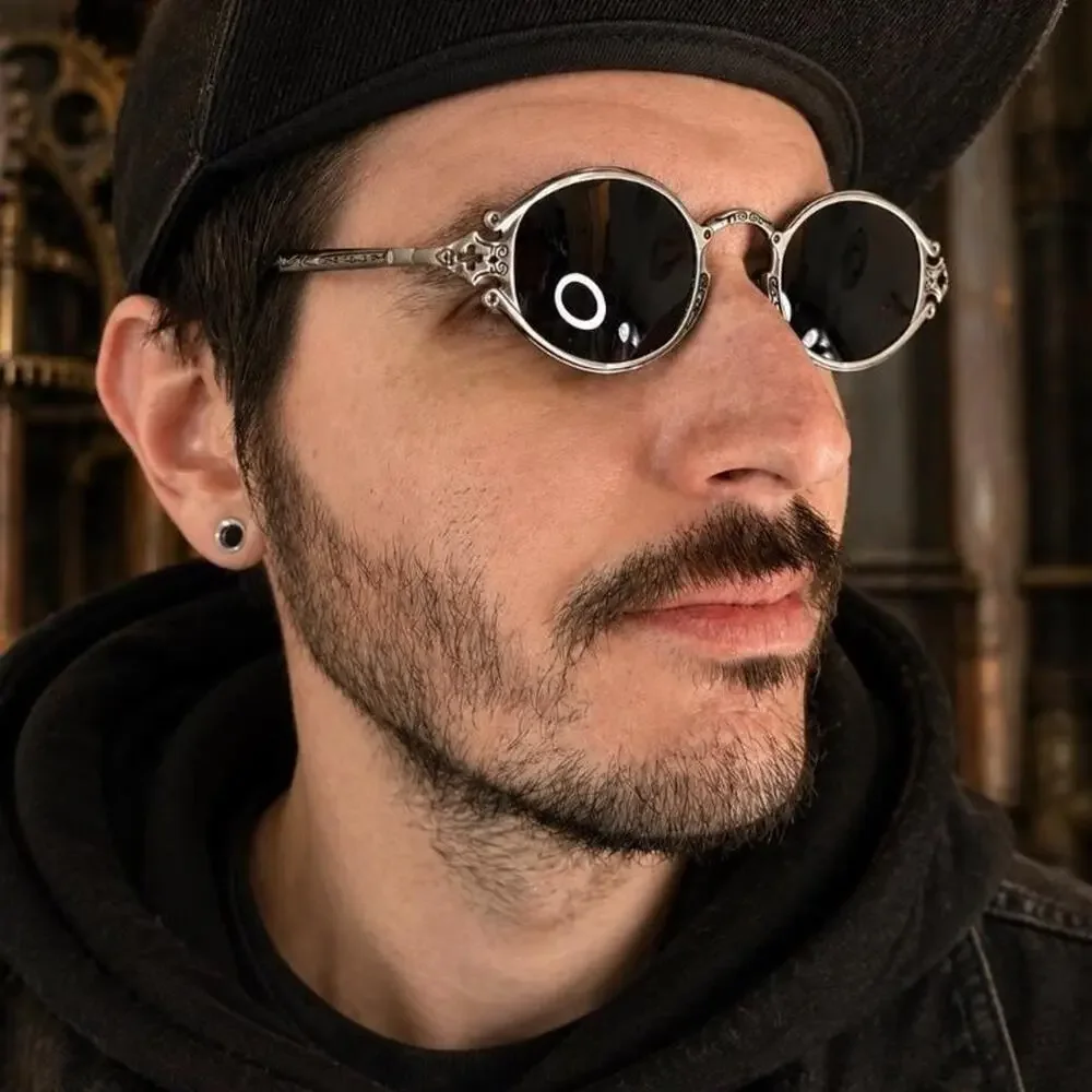 Steampunk vintage style unisex sunglasses in silver with black details